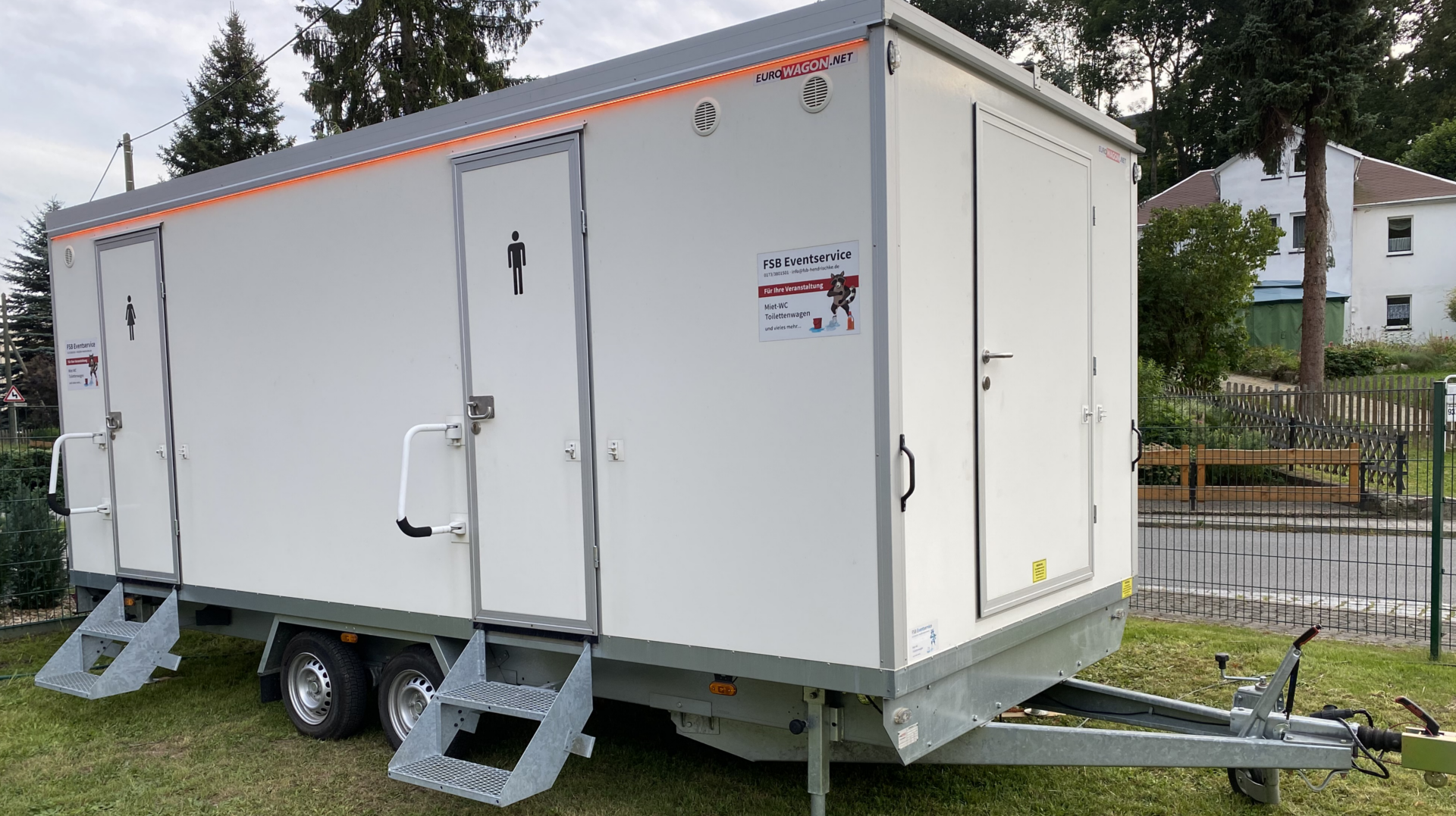 Toilettenwagen außen